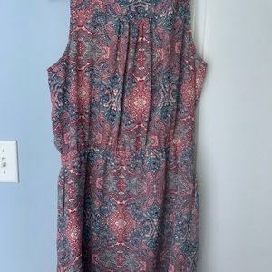 Like new Gap Sleeveless summer dress lined lightweight material for Summer